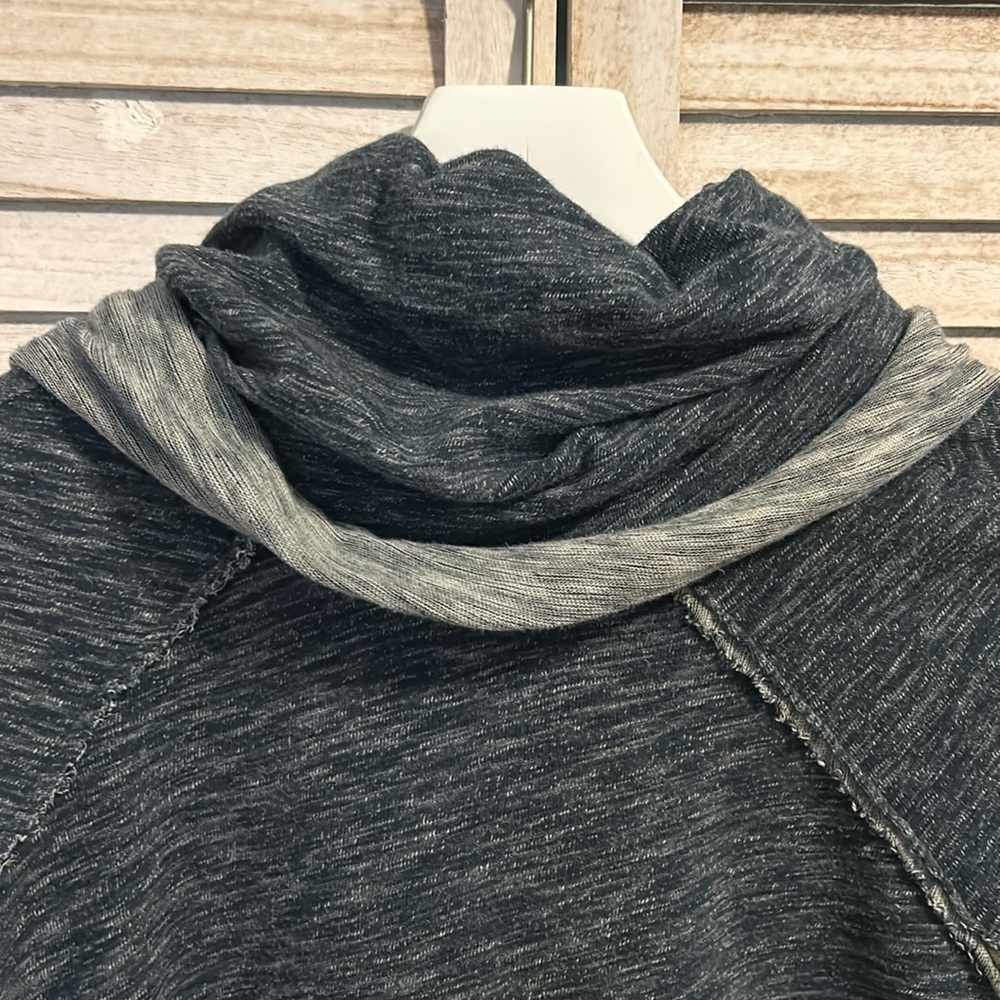FP Free People Beach Cocoon Cowl Pullover One Size - Picture 9 of 12